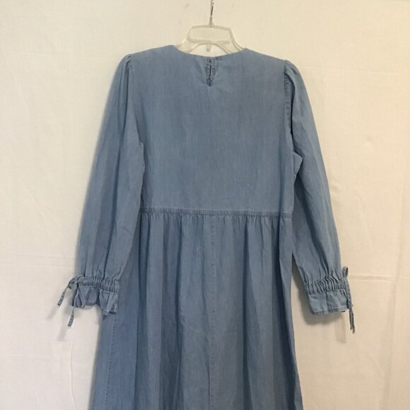 Benin Plain Crew Neck Dress with Back Keyhole Button Size 8 - Picture 10 of 15